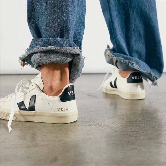 Veja Shoes - VEJA CAMPO LEATHER WHITE BLACK Sz 7 Womens